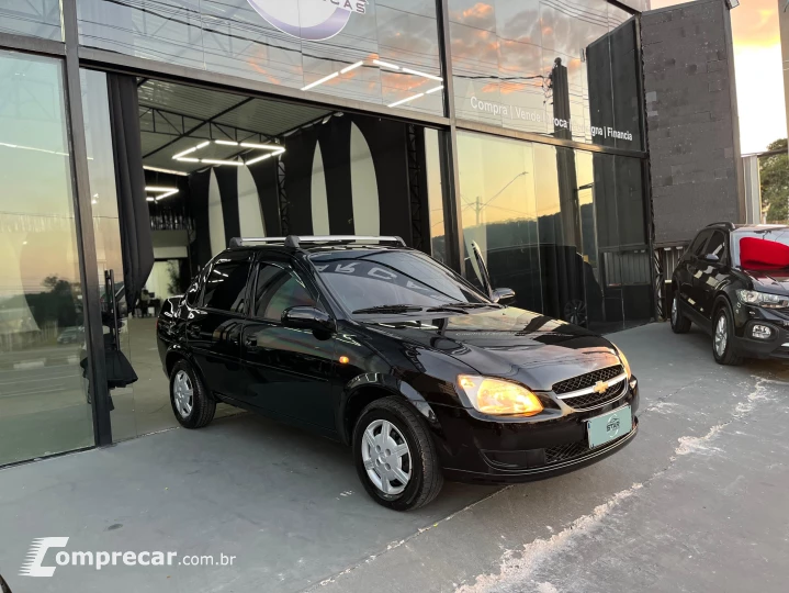 CORSA 1.0 MPFI Classic Sedan Life 8V