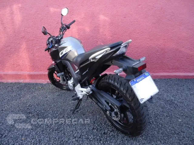 CB 250F Twister