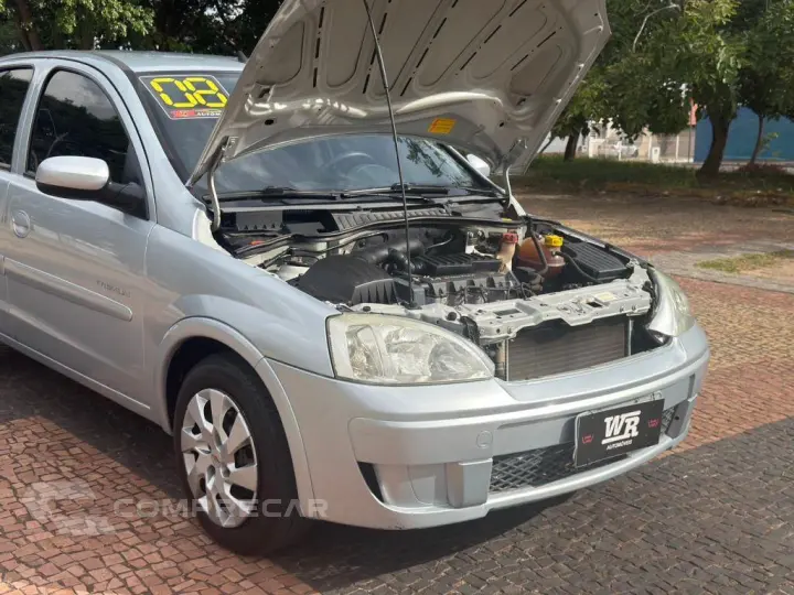 CORSA 1.4 MPFI Premium Sedan 8V