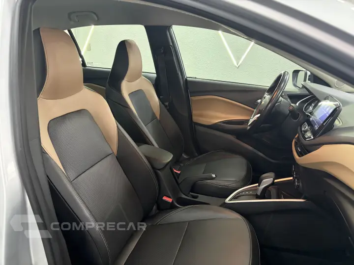 ONIX 1.0 Turbo Plus Premier