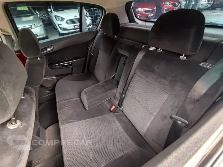 VECTRA 2.0 MPFI GT HATCH 8V FLEX 4P MANUAL