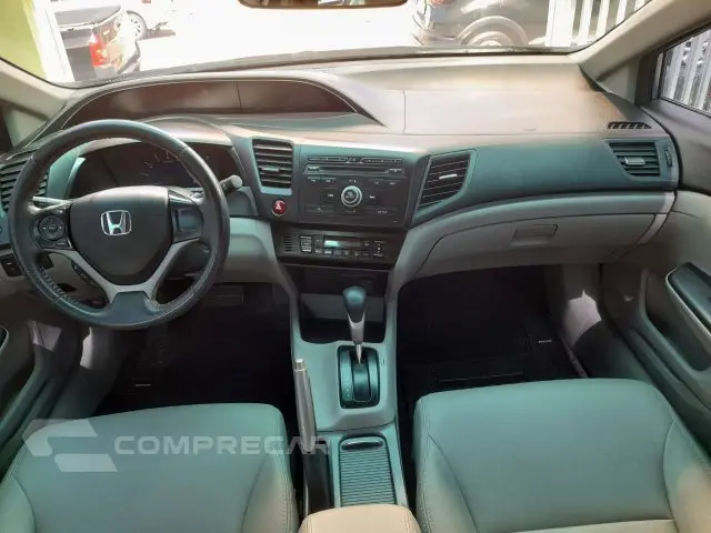 CIVIC - 1.8 LXS 16V 4P AUTOMÁTICO