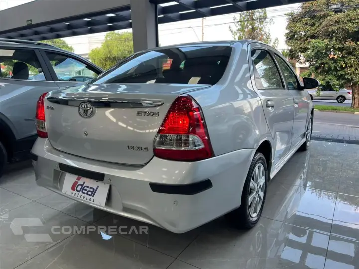 ETIOS 1.5 XLS SEDAN 16V FLEX 4P AUTOMÁTICO