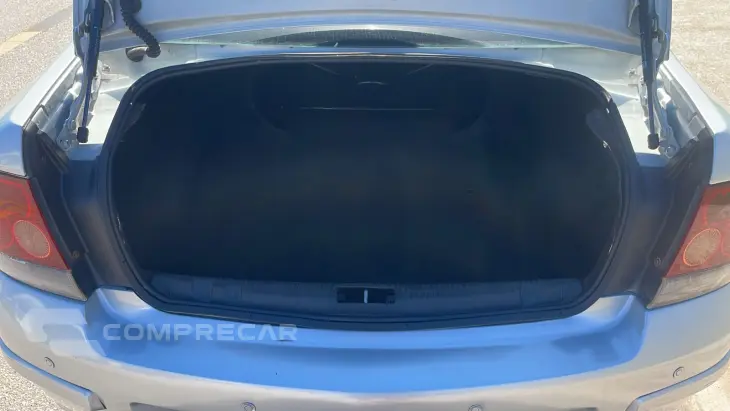 VECTRA 2.0 MPFI Elite 8V