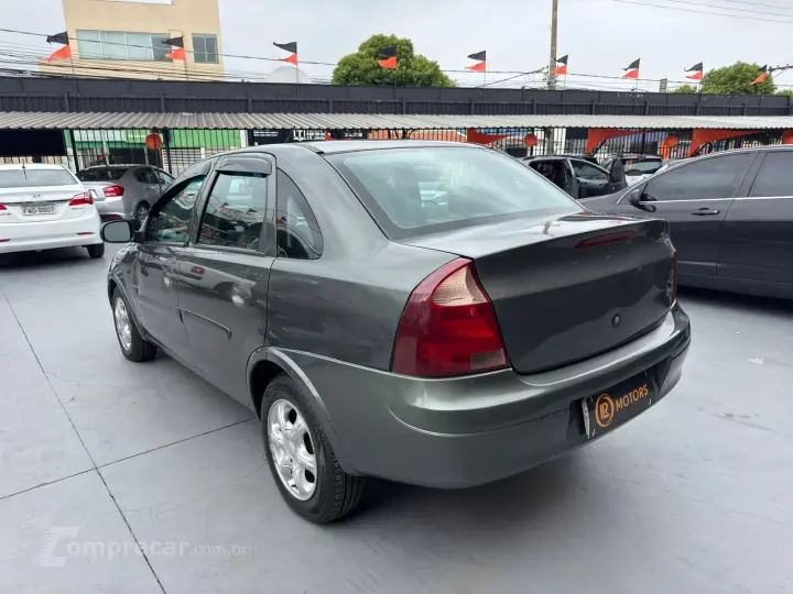 CORSA 1.4 MPFI Premium Sedan 8V