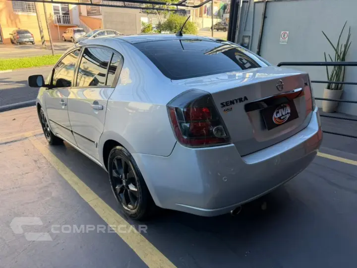 Sentra SL 2.0/ 2.0 Flex Fuel 16V Aut.