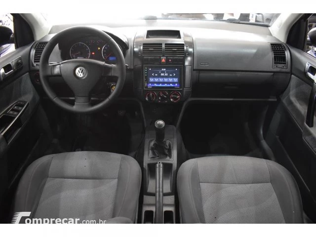 POLO - 1.6 MI 8V 4P MANUAL