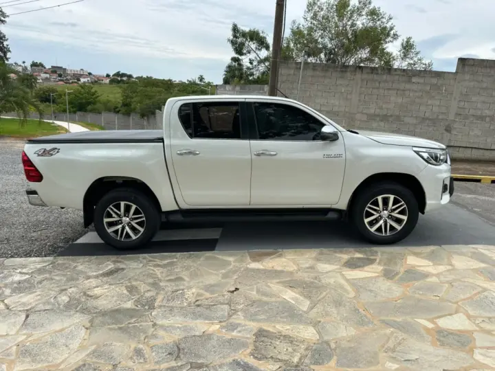 HILUX 2.8 SRX 4X4 CD 16V DIESEL 4P AUTOMÁTICO
