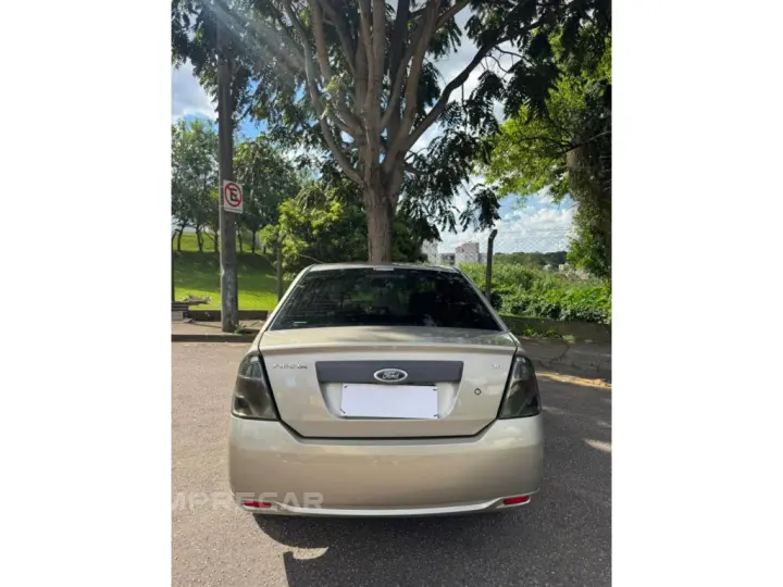 FIESTA 1.6 SE SEDAN 16V FLEX 4P MANUAL