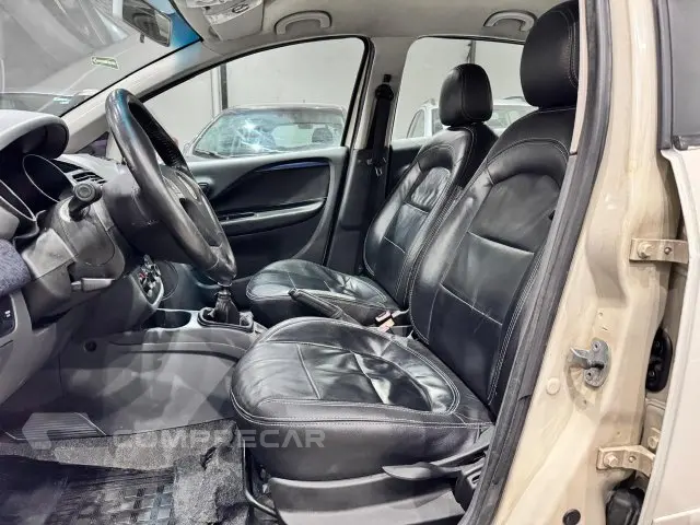 PUNTO - 1.4 ATTRACTIVE 8V 4P MANUAL