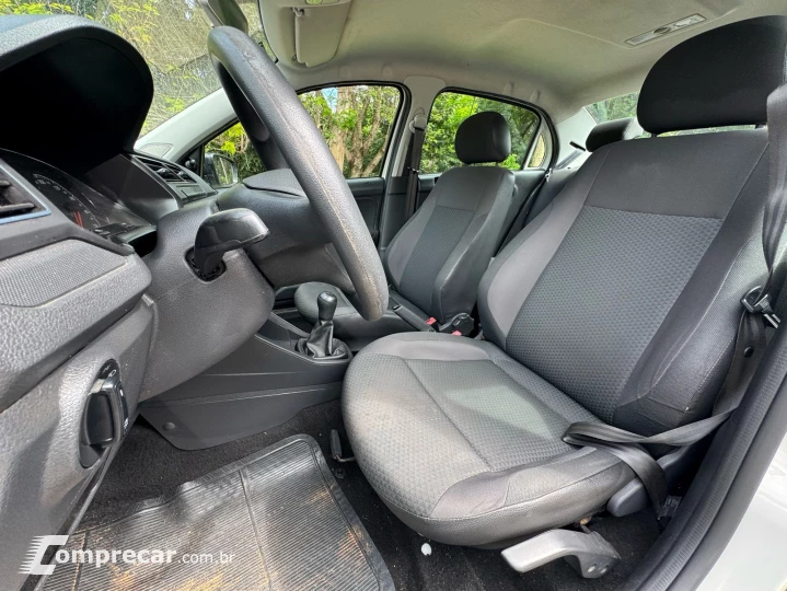 VOYAGE 1.0 12V MPI Totalflex