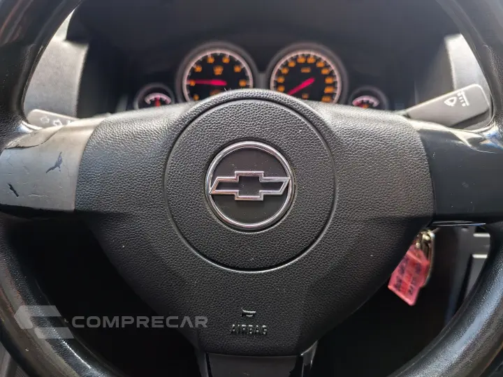 VECTRA 2.0 MPFI GT HATCH 8V FLEX 4P MANUAL