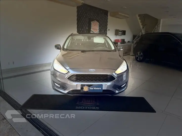 FOCUS 2.0 SE Plus Fastback 16V