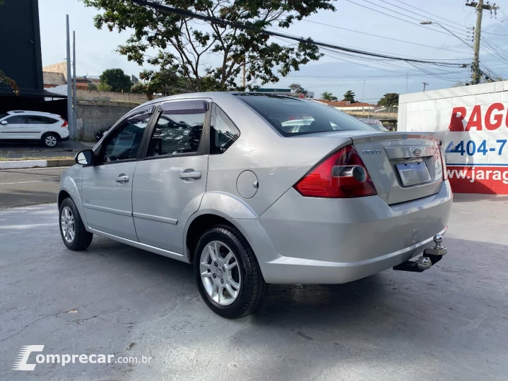 FIESTA 1.6 MPI Class Sedan 8V
