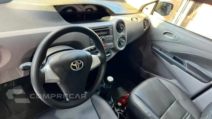 ETIOS XLS Sedan 1.5 Flex 16V 4p Mec.
