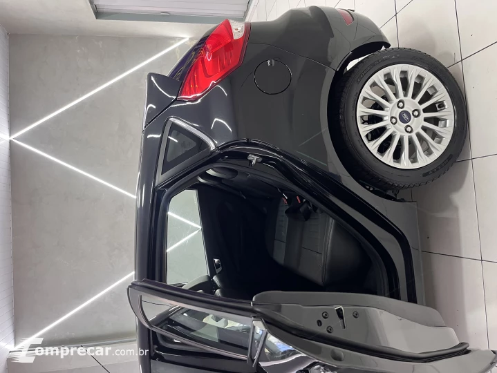 FIESTA 1.6 Titanium Hatch 16V