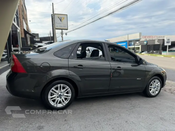 Focus Sedan 2.0 16V/2.0 16V Flex 4p