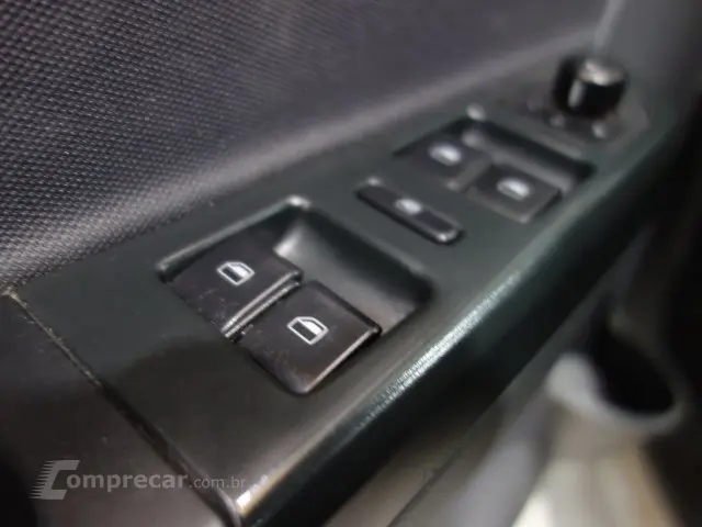 FOX - 1.0 MI 8V 4P MANUAL