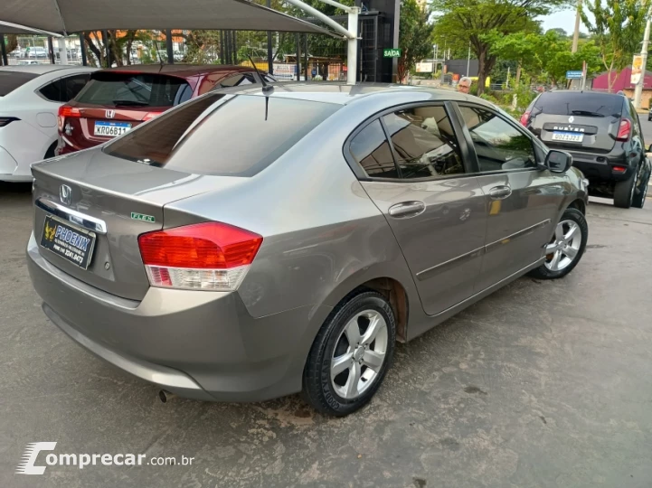 CITY 1.5 LX Sedan 16V
