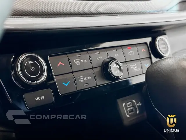 COMPASS - 1.3 T270 TURBO LONGITUDE AT6