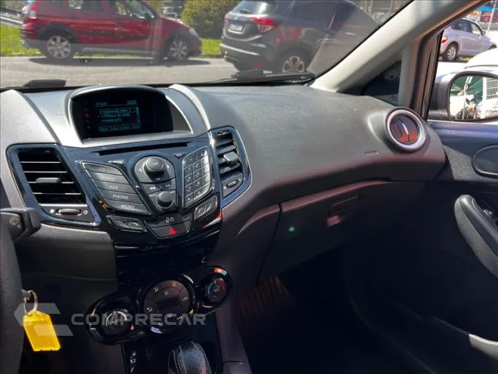 FIESTA 1.6 Titanium Hatch 16V