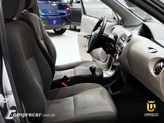 ETIOS HATCH - 1.3 XS 16V 4P MANUAL