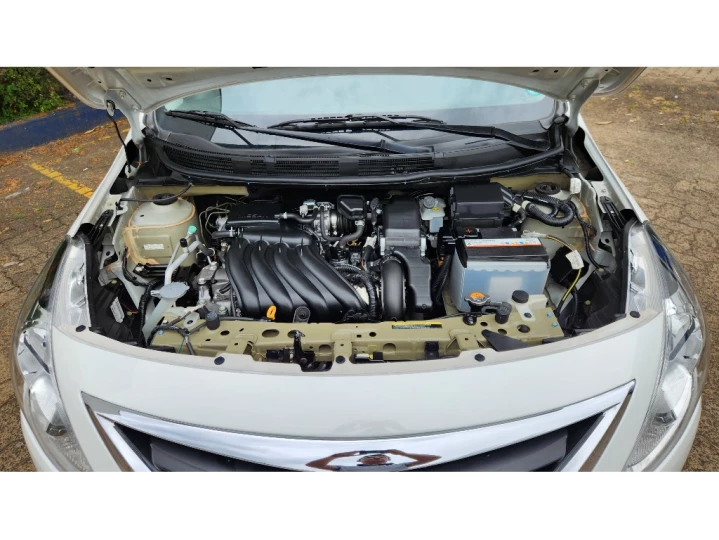VERSA 1.6 16V FLEX V-DRIVE MANUAL