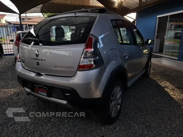 SANDERO - 1.6 STEPWAY 16V 4P AUTOMÁTICO