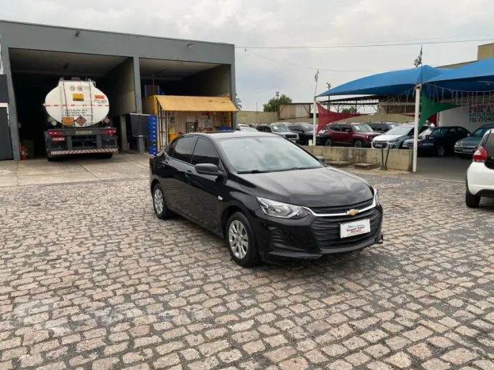 ONIX 1.0 Turbo Plus LT