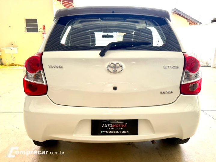 Etios Hatch XS 1.5