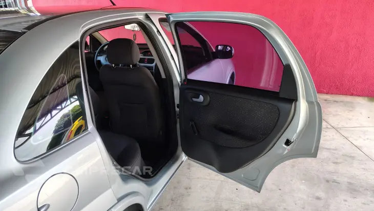 CORSA 1.4 MPFI Premium Sedan 8V