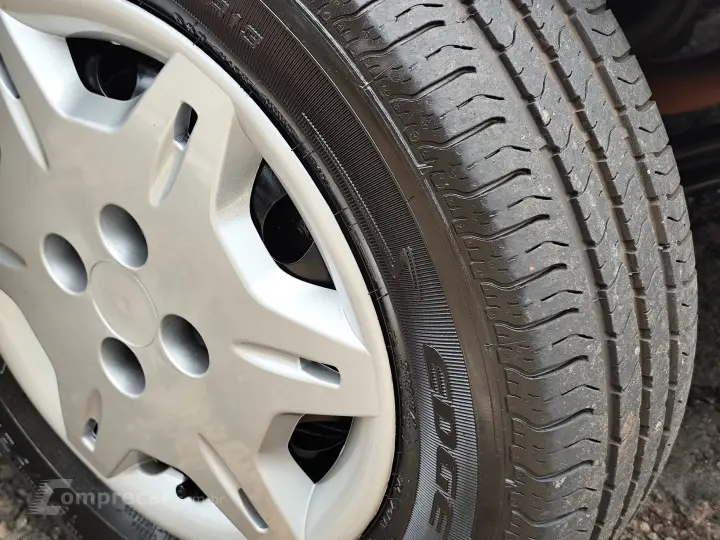 CLASSIC 1.0 MPFI LS 8V FLEX 4P MANUAL