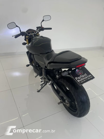 CB 600F - HORNET