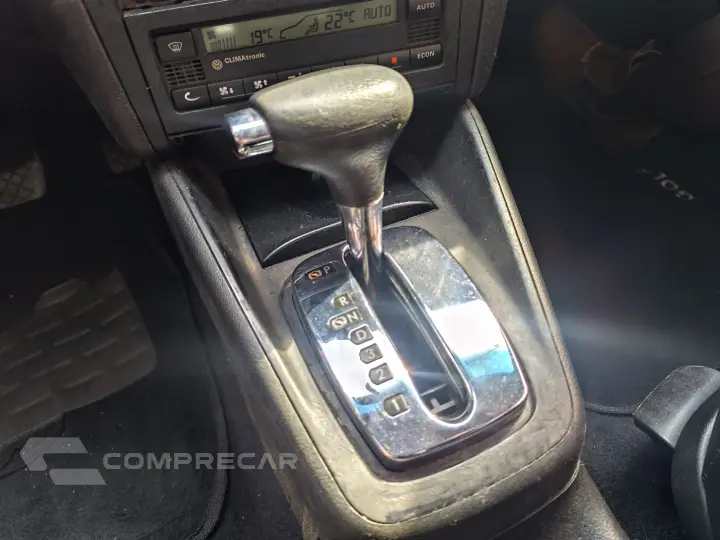GOLF 2.0 MI 8V GASOLINA 4P AUTOMÁTICO