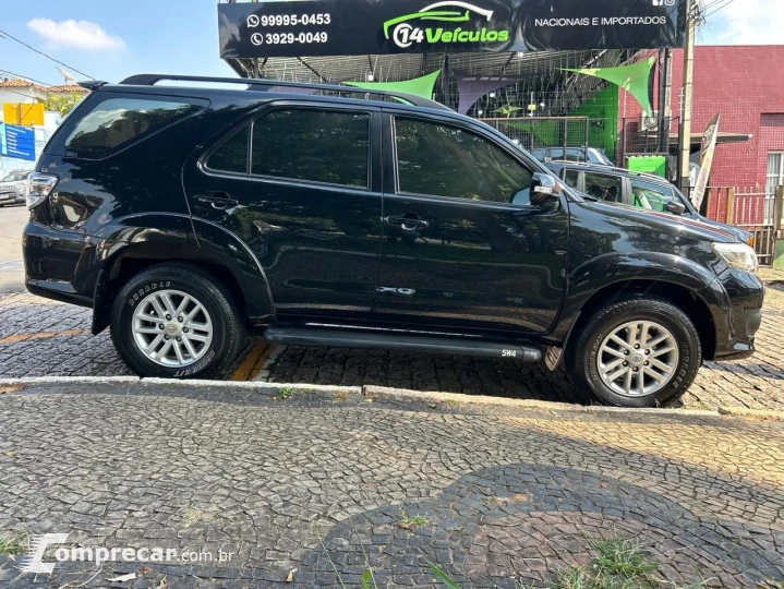 Hilux SW4 SR 4x2 2.7/ 2.7 Flex 16V Aut.