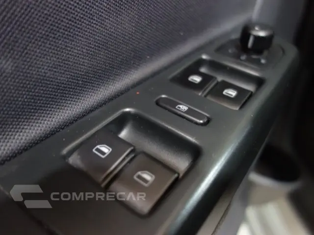 FOX - 1.0 MI 8V 4P MANUAL