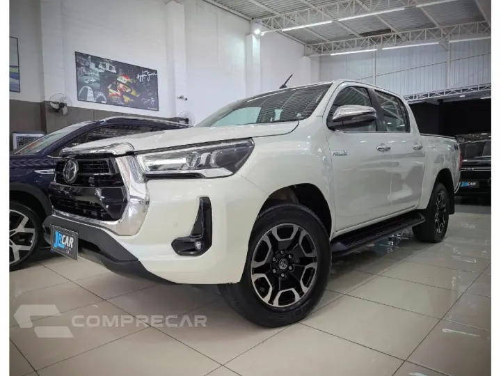 HILUX 2.8 D-4D TURBO DIESEL CD SRX 4X4 AUTOMÁTICO