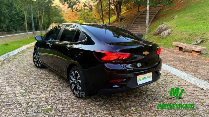 ONIX 1.0 TURBO FLEX PLUS PREMIER AUTOMÁTICO