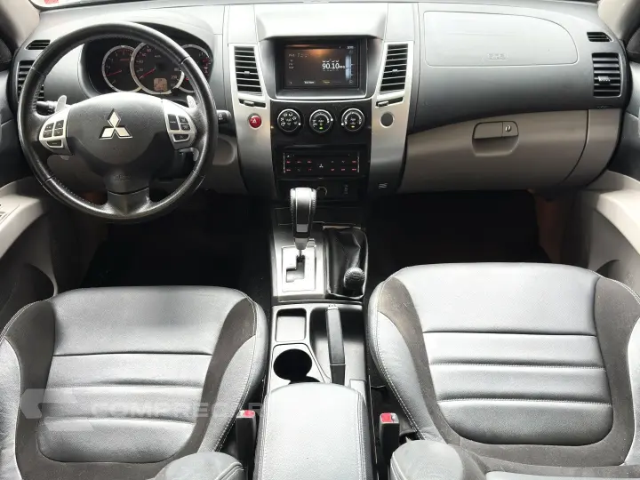 PAJERO 3.2 HPE 4X4 7 LUGARES 16V TURBO INTERCOOLER DIESEL 4P