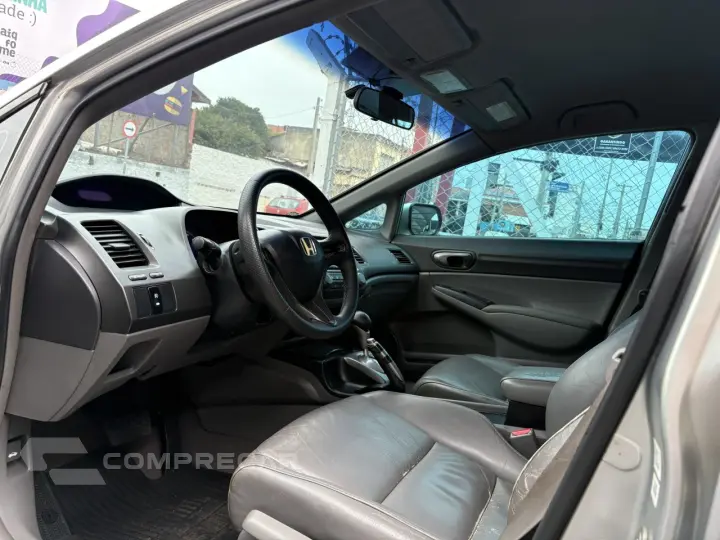 Civic 1.8 16V 4P FLEX LXS AUTOMÁTICO