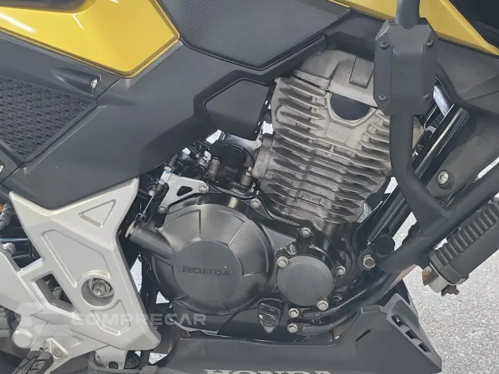 CB 300F