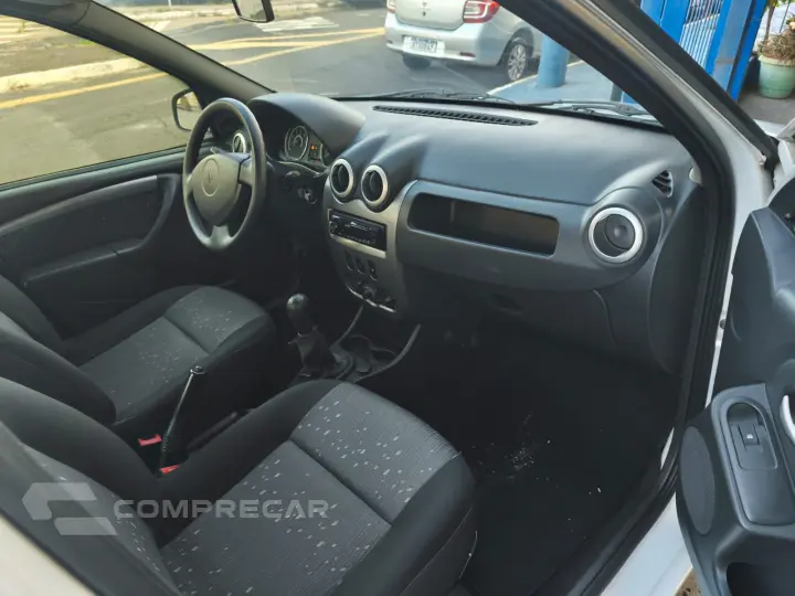 LOGAN 1.0 Expression 16V