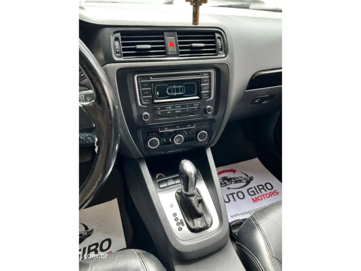 JETTA 2.0 COMFORTLINE FLEX 4P TIPTRONIC