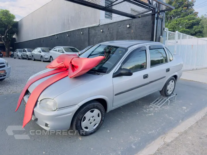 Classic Sedan 1.6 4P