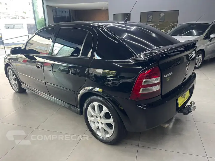 ASTRA 2.0 MPFI Advantage 8V