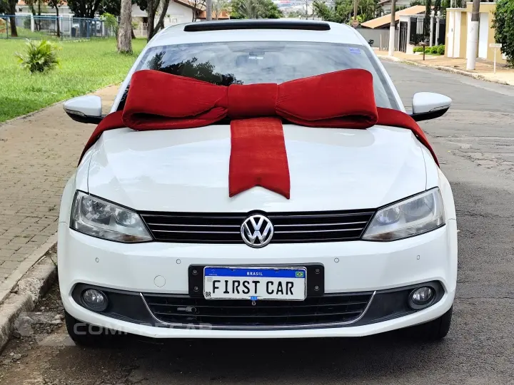JETTA 2.0 TSI HIGHLINE 211CV GASOLINA 4P TIPTRONIC