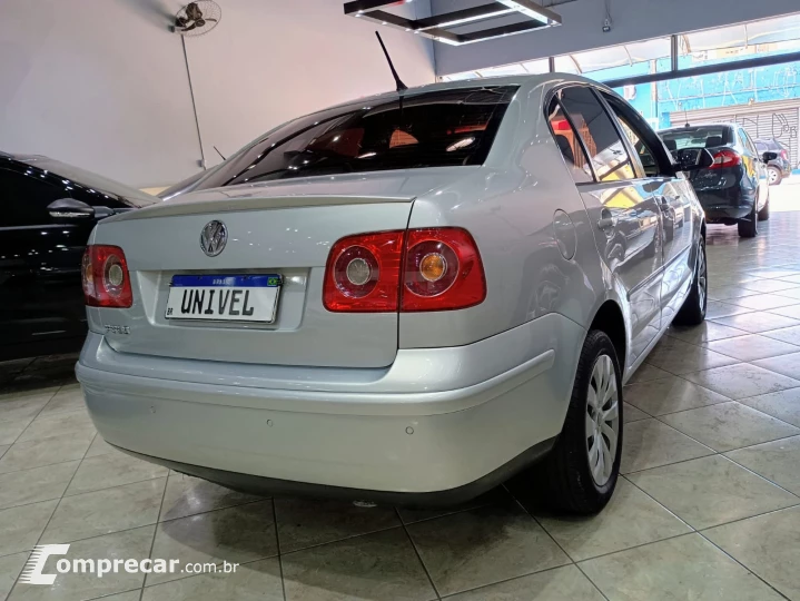 POLO SEDAN 1.6 MI 8V