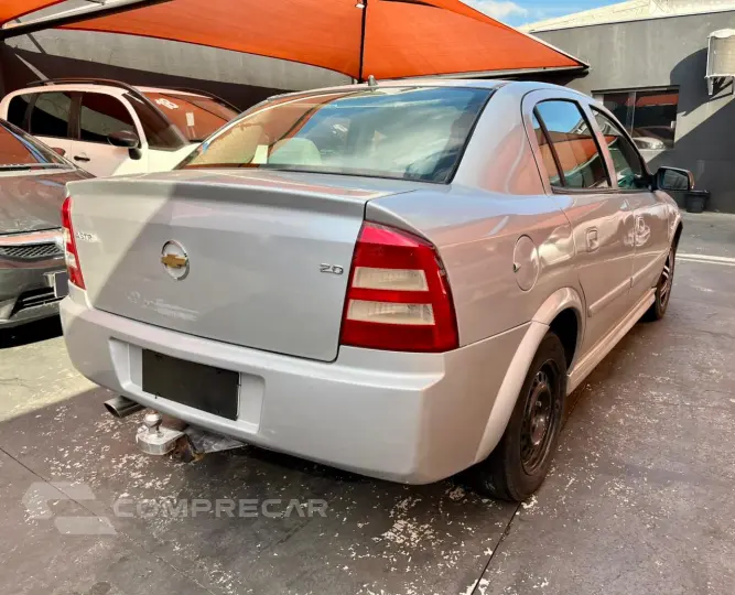 ASTRA 2.0 MPFI Advantage Sedan 8V