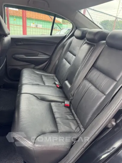 CITY 1.5 LX Sedan 16V