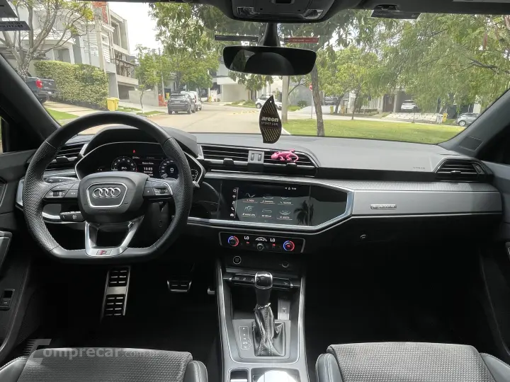 Q3 2.0 40 TFSI Sportback Performance Black Quattro